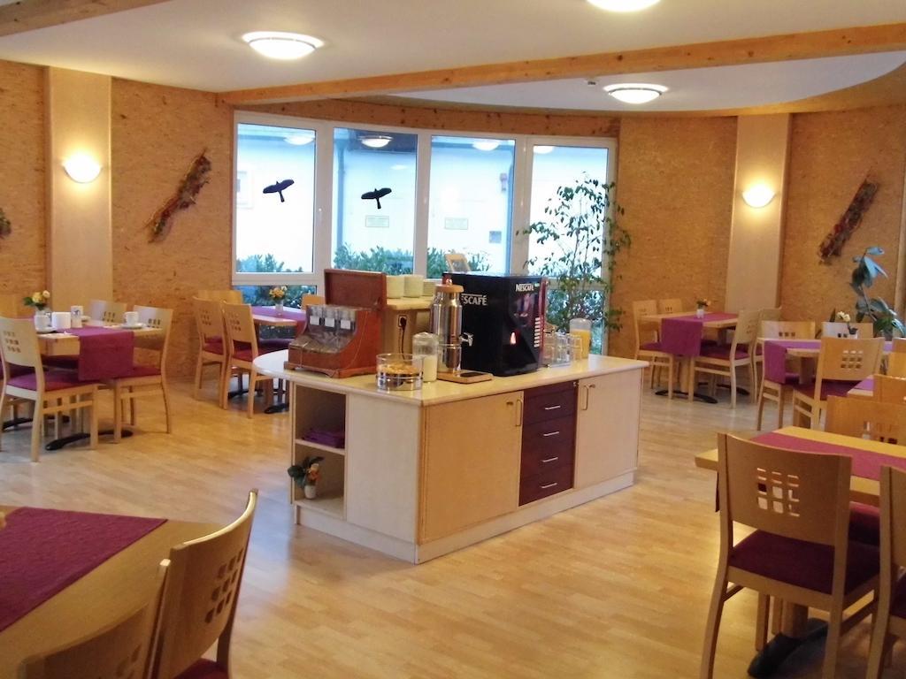 Hotel Am See Rust Bagian luar foto