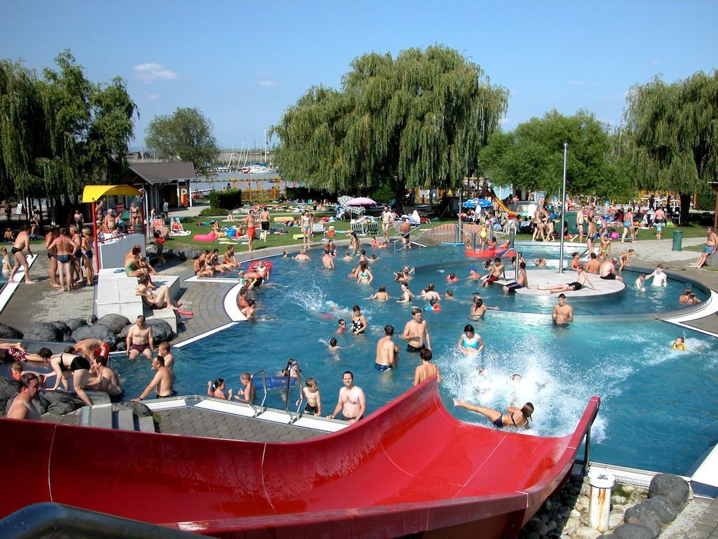 Hotel Am See Rust Bagian luar foto