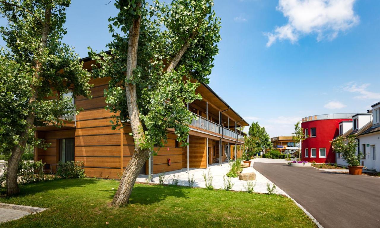Hotel Am See Rust Bagian luar foto